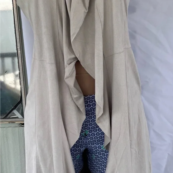 Dolce Cabo Tan Drape Vest - Picture 10 of 12